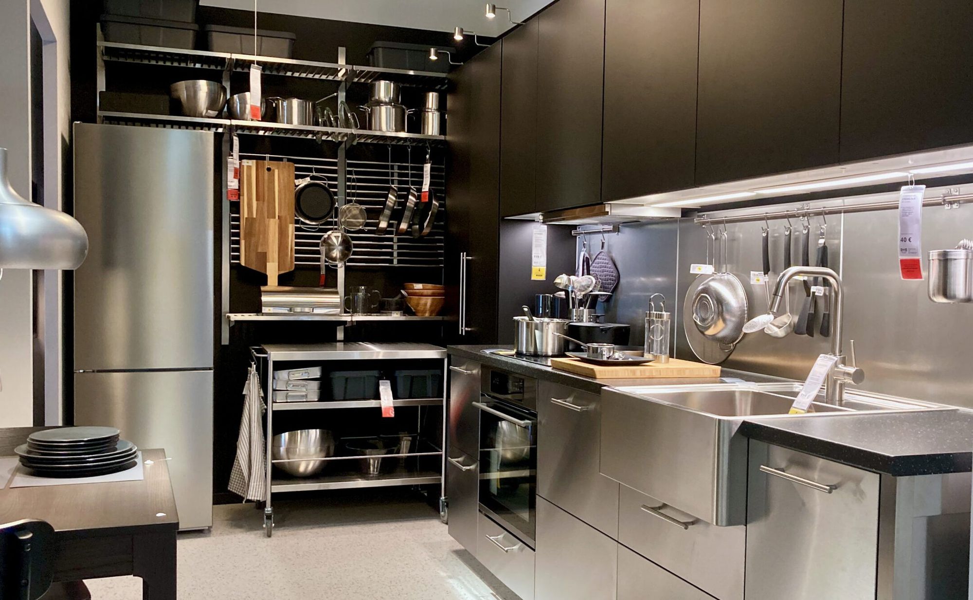 Showroom kitchens