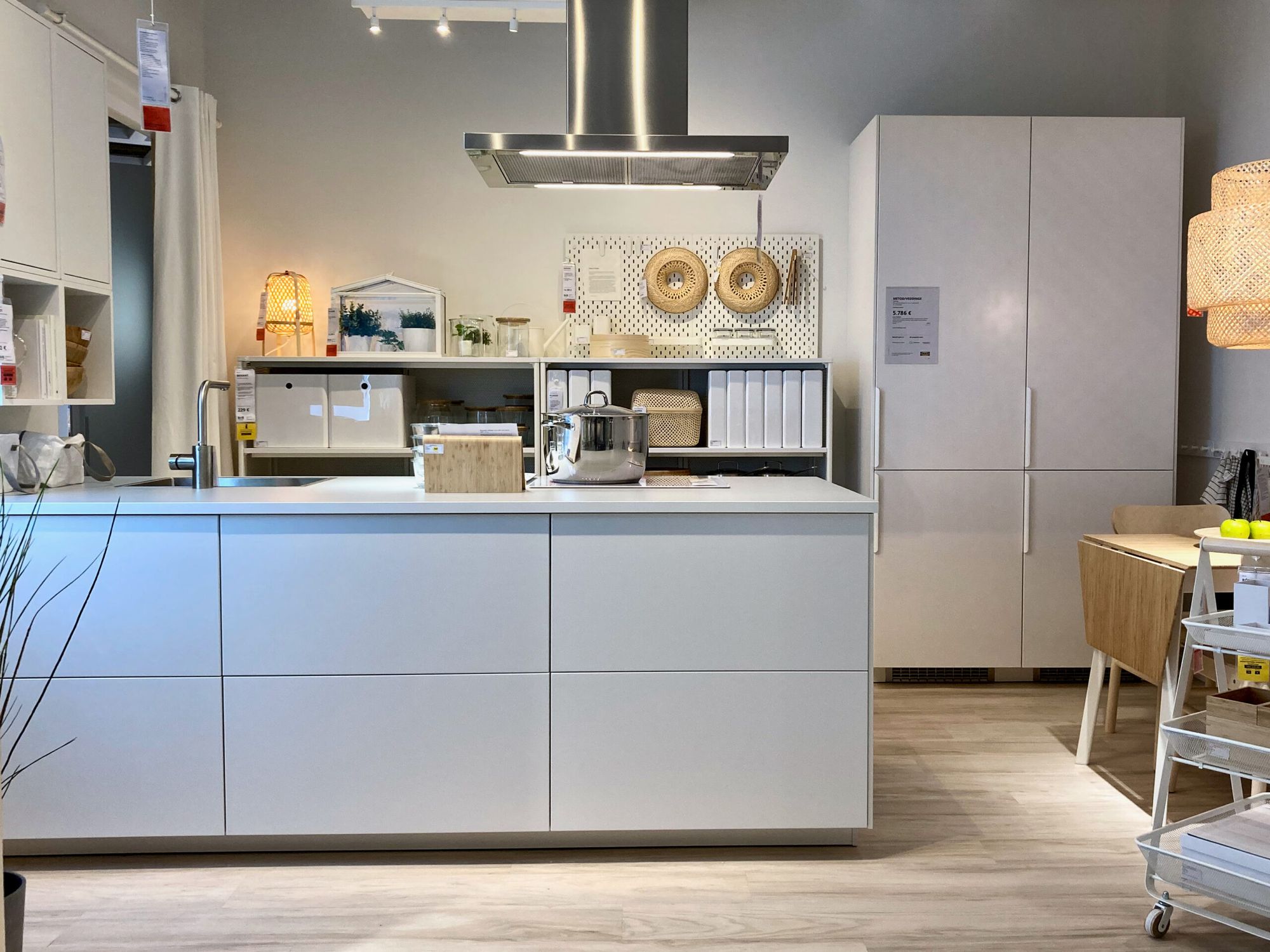 Showroom kitchens